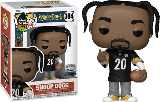 Funko POP! Rocks | Snoop Dogg (Football, Black) #304 - GeekPeek